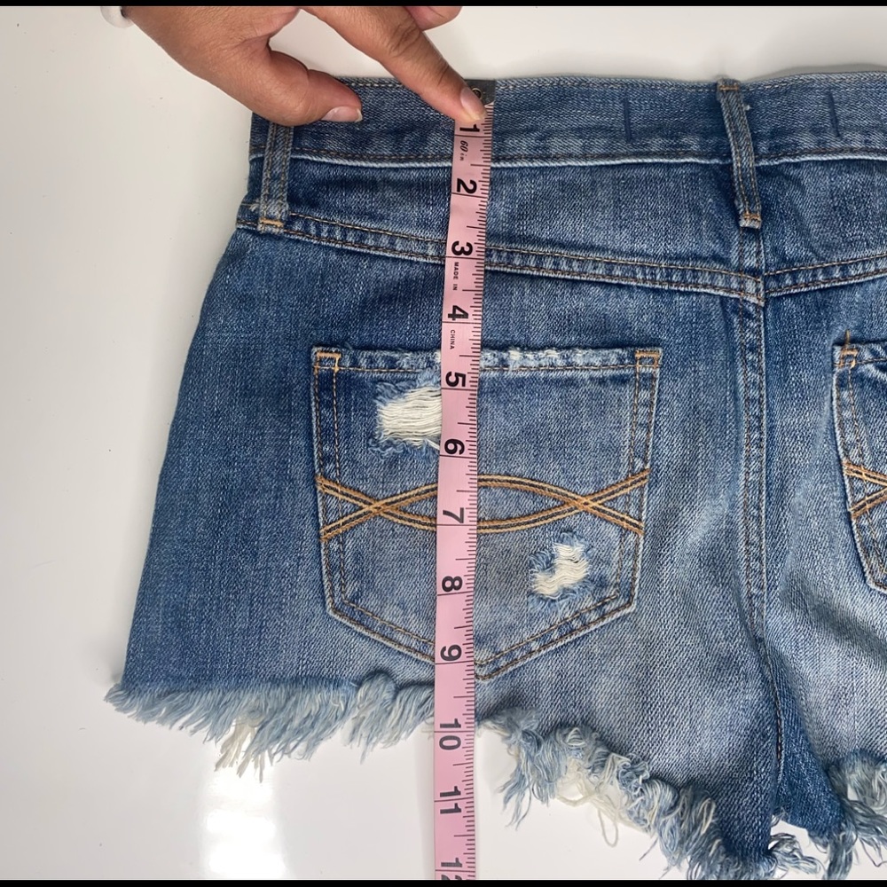 Abercrombie Fitch Size 2 Beaded Front Distressed Denim Cheeky Jean Shorts - Picture 6 of 11